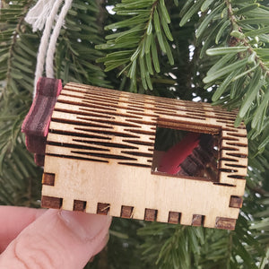 Lobster Trap Ornament – A Tribute to the Maritime Catch